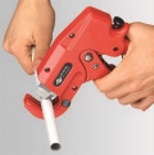 KNIPEX, KN-9410185, Резак для пластмассовых труб 94 10 185